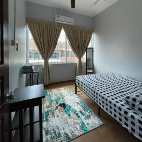 Golden City Homestay